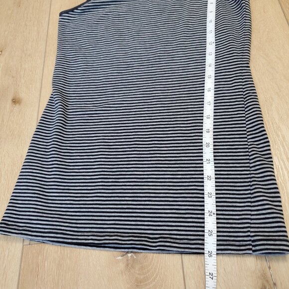 Duluth Trading Tank Black & Gray Striped Classic Womens Small No-Yank Utility - Picture 10 of 10